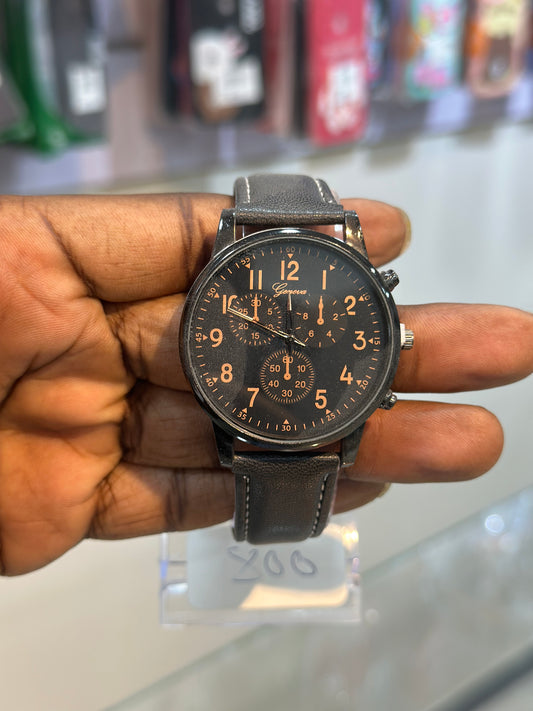 موضة جديدة للرجال ساعات رياضية رجال الأعمال كوارتز ساعة اليد الفاخرة خمر سوار الرجال ساعة عادية